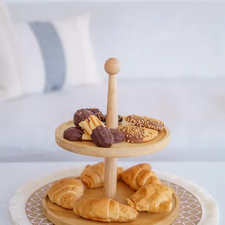 Anemoessa شقة سكيروس