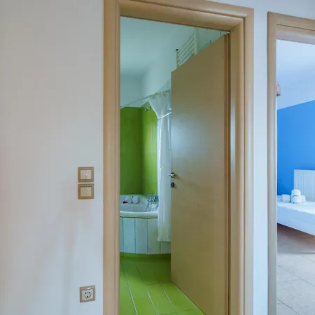 شقة Anemoessa سكيروس